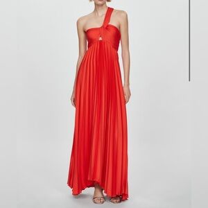 Asymmetrical pleated dress- Red